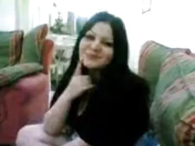 Hete gratis online sex kijken brunette Joanna Angel geeft een diepe pijpbeurt