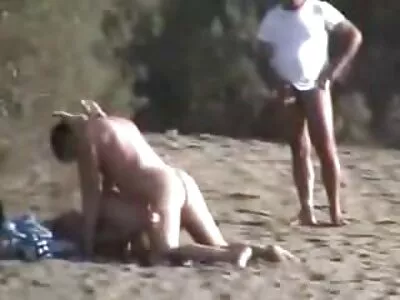 Een gif uit gratis pornofilms kijken een lul zuigen