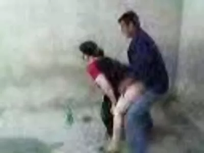 Isis Love wordt in haar geile poesje gelikt pornofilms gratis kijken door sexy blonde meid